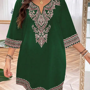 vestido-plus-size-com-decote-em-v-aurora-verde