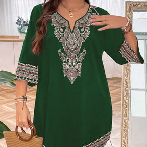 vestido-plus-size-com-decote-em-v-aurora-verde