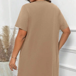 vestido-plus-size-com-lantejoulas-caqui