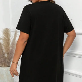 vestido-plus-size-com-lantejoulas-preto